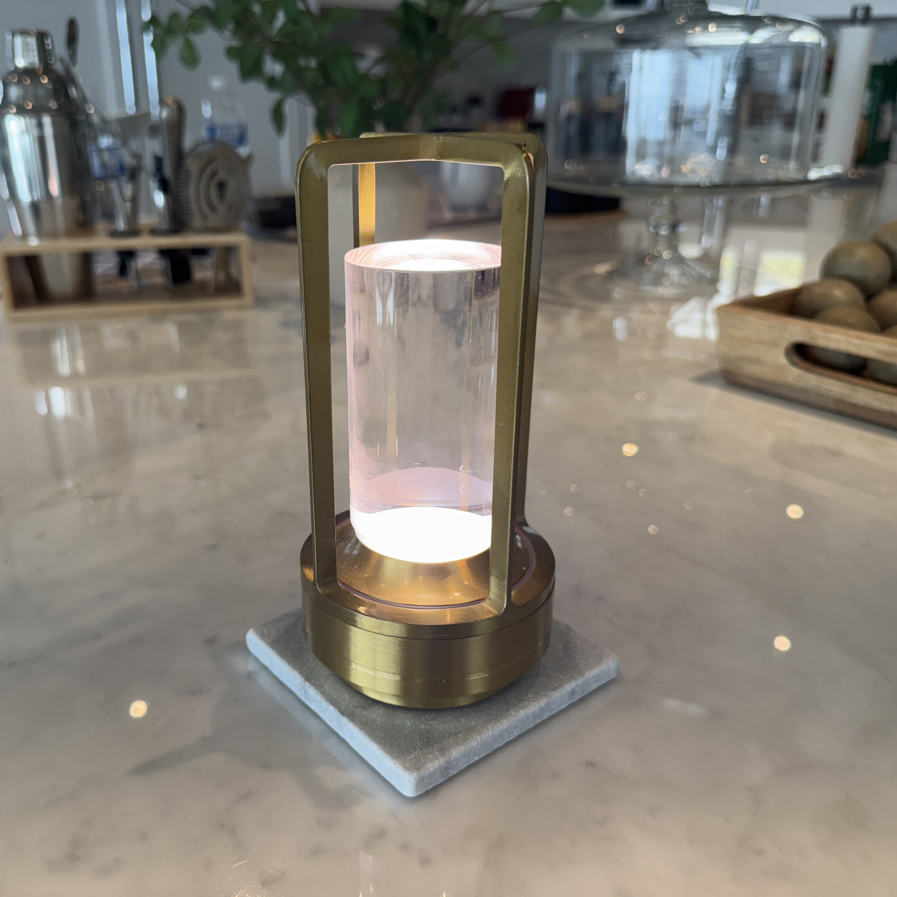 White Studio Marble Stand – Coaster-Style Lamp & Candle Base