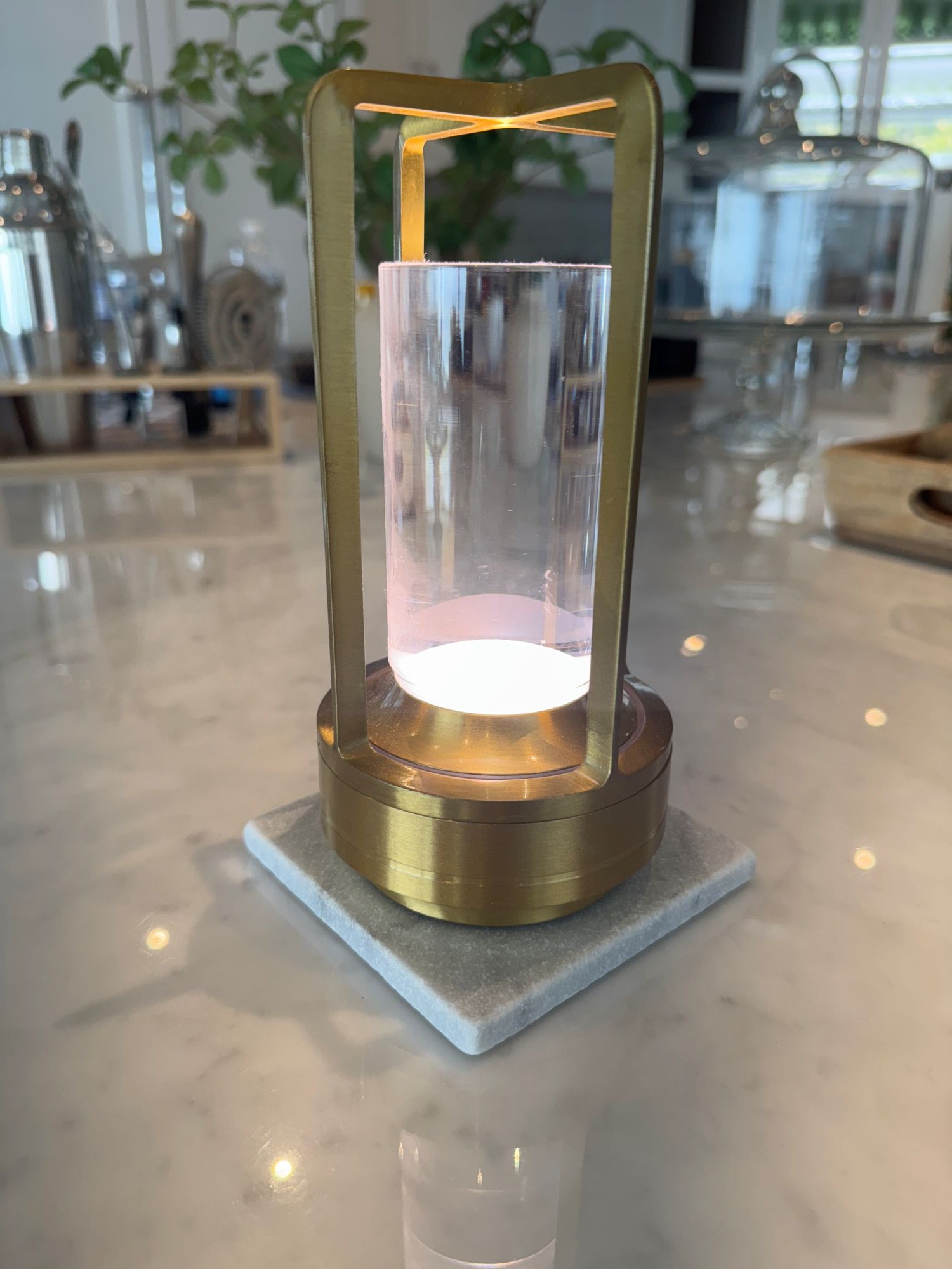 White Studio Marble Stand – Coaster-Style Lamp & Candle Base